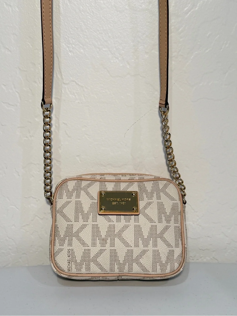 MK Jet Set Signature Chain Crossbody Camera Bag